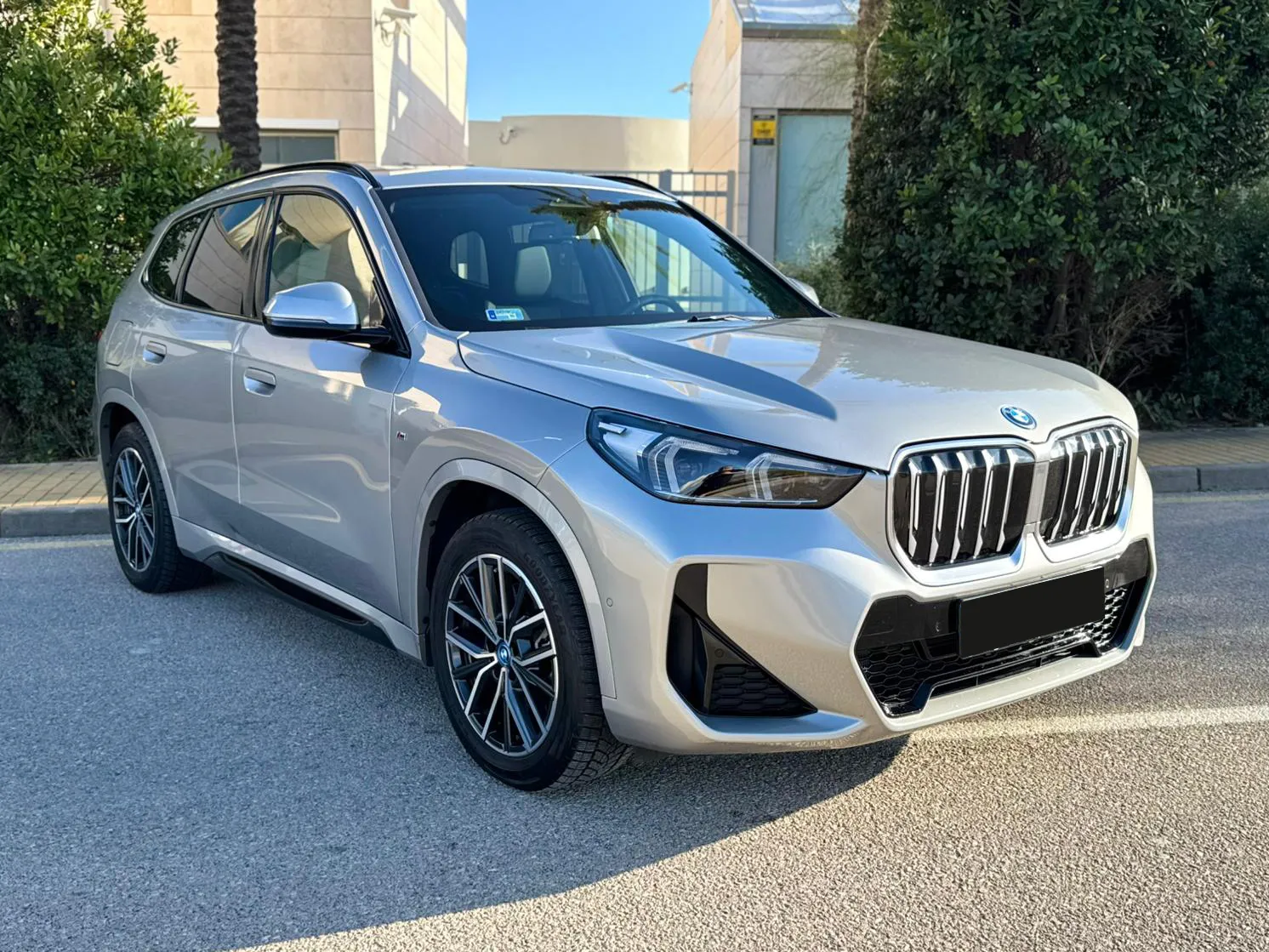 BMW IX1